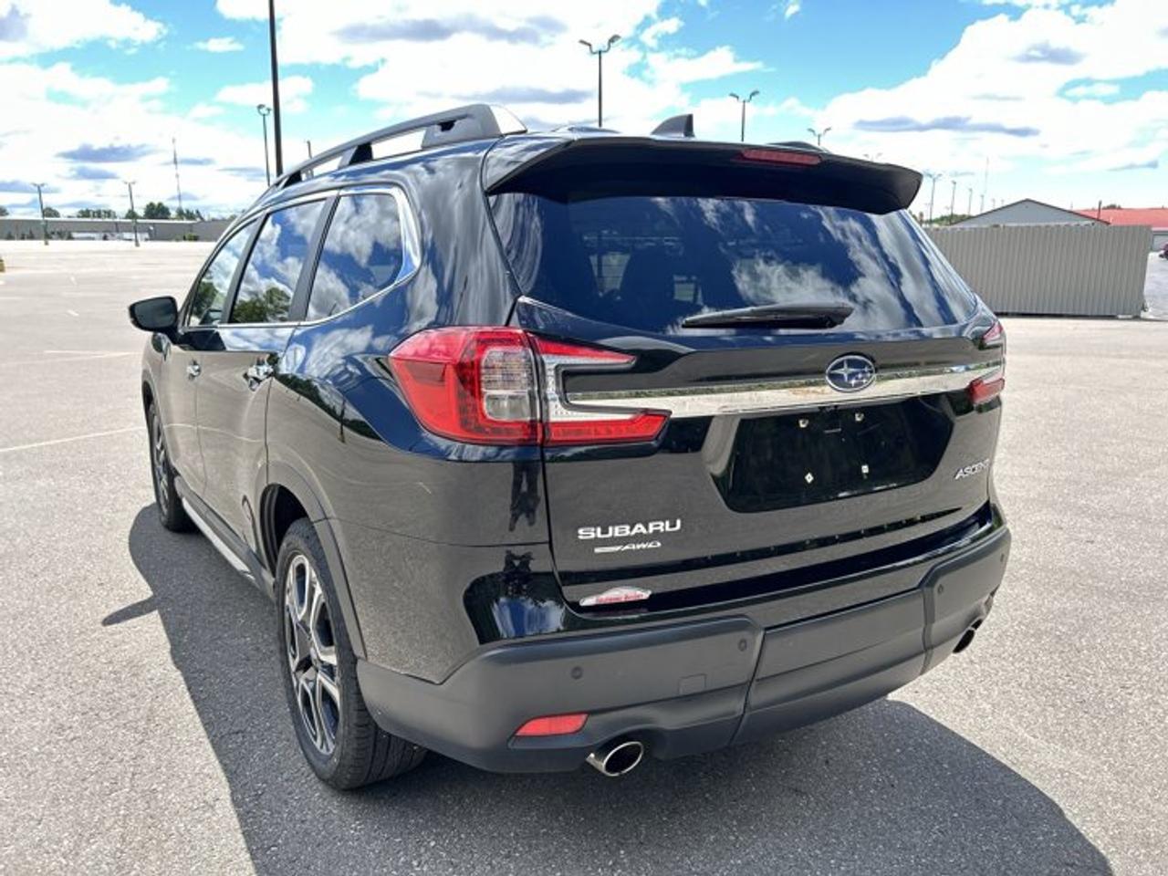 2024 Subaru ASCENT Premier | No Accidents | 360 Camera | Vent. Front Seats Photo