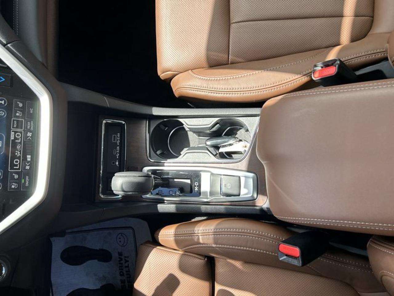 2024 Subaru ASCENT Premier | No Accidents | 360 Camera | Vent. Front Seats Photo