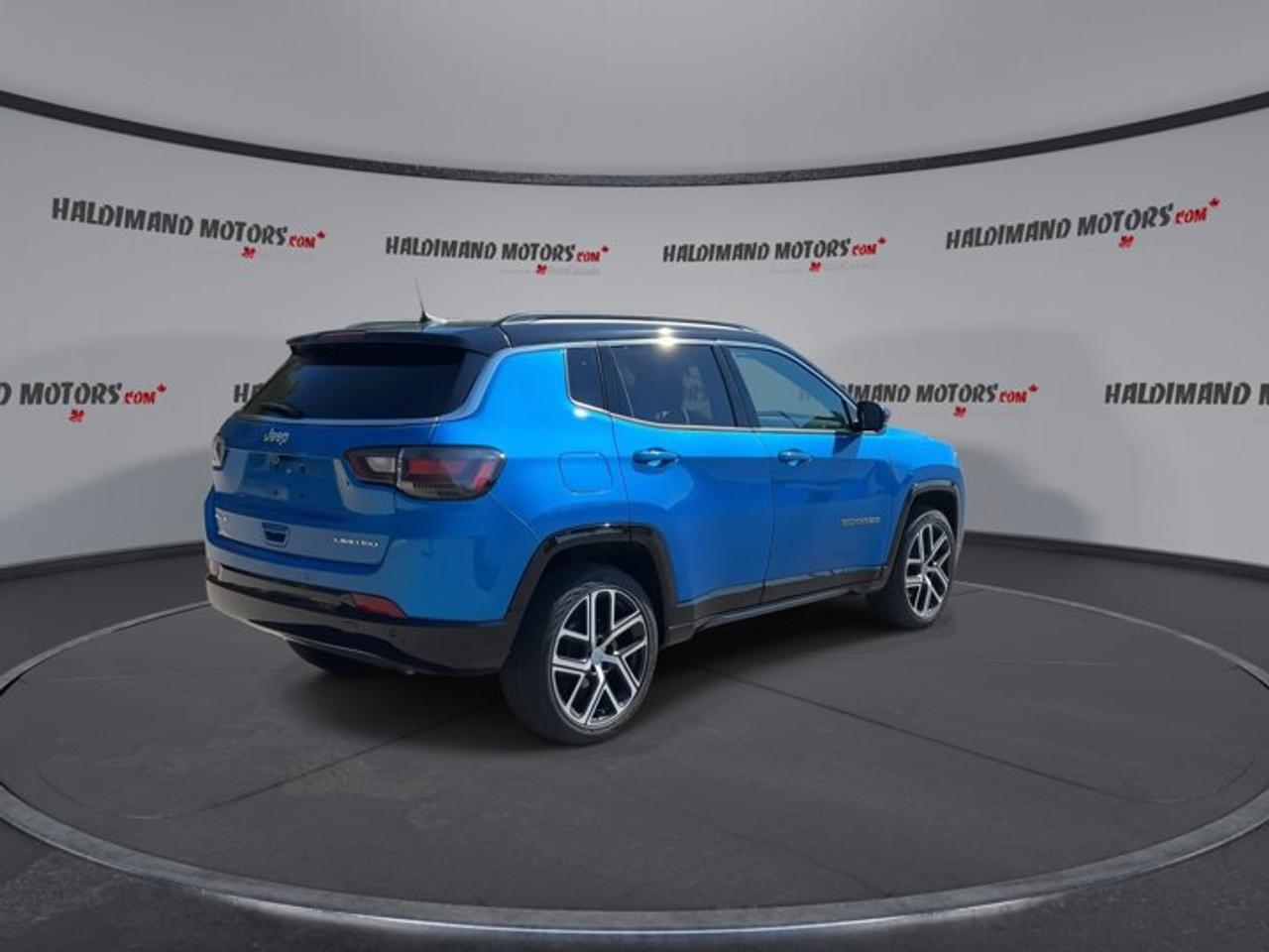 2024 Jeep Compass Limited 4x4 | No Accidents | Leather Seats | Vent. Front Seats Photo