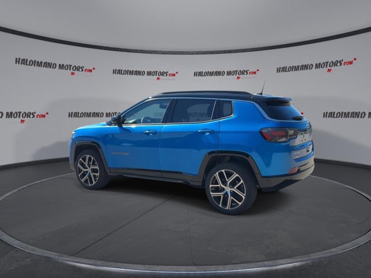 2024 Jeep Compass Limited 4x4 | No Accidents | Leather Seats | Vent. Front Seats Photo