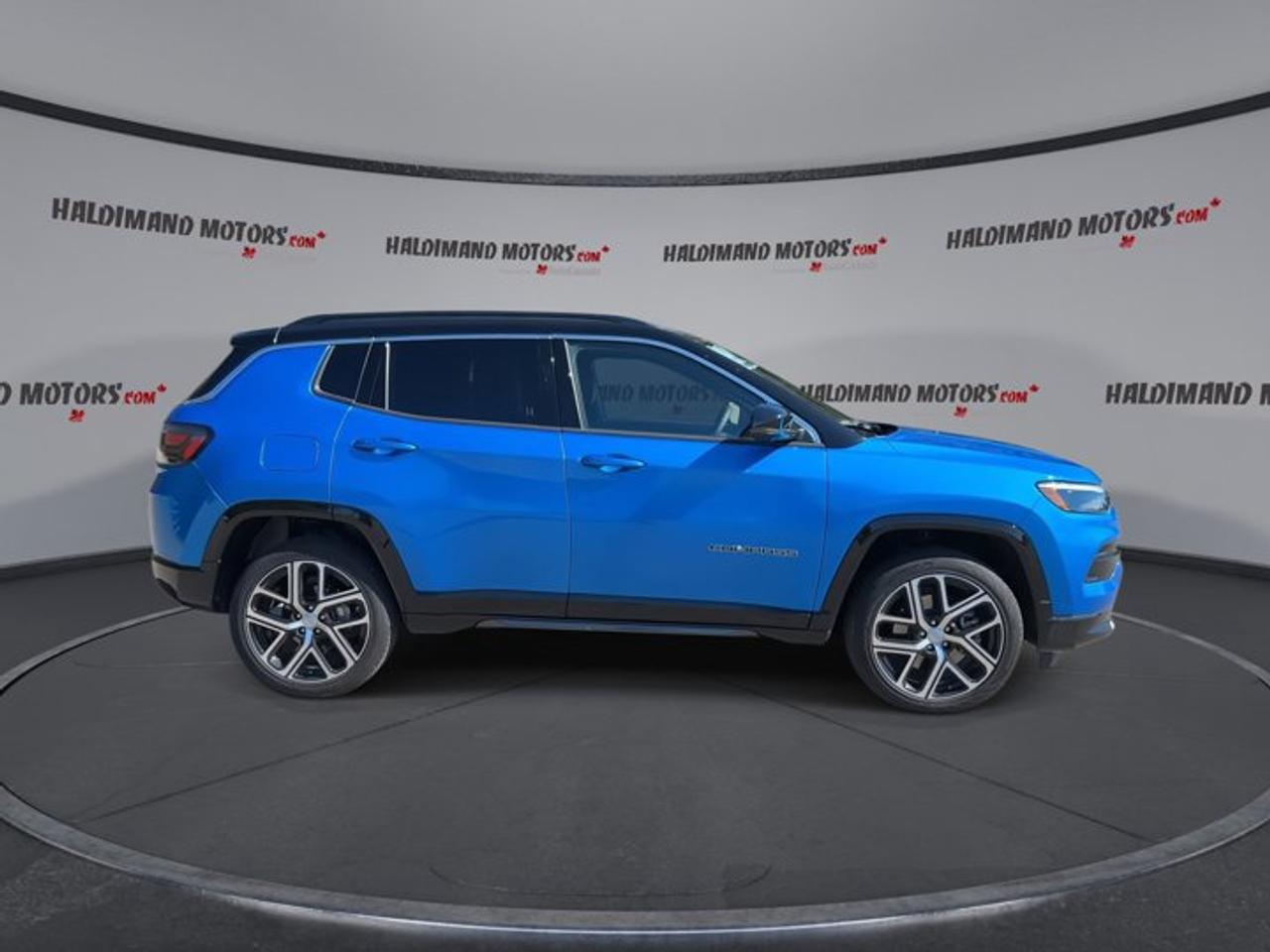 2024 Jeep Compass Limited 4x4 | No Accidents | Leather Seats | Vent. Front Seats Photo