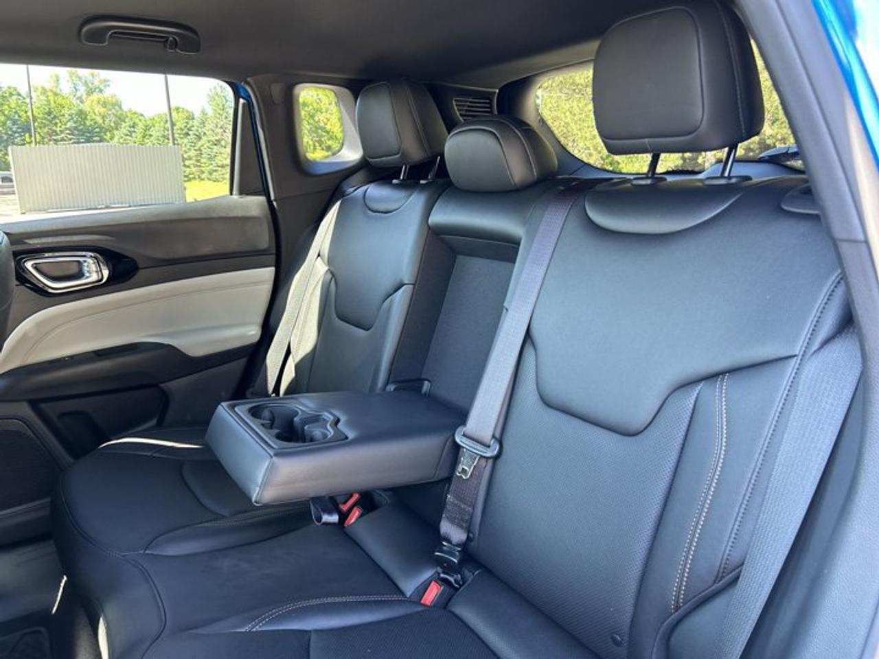 2024 Jeep Compass Limited 4x4 | No Accidents | Leather Seats | Vent. Front Seats Photo