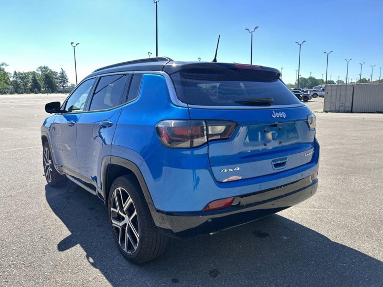 2024 Jeep Compass Limited 4x4 | No Accidents | Leather Seats | Vent. Front Seats Photo