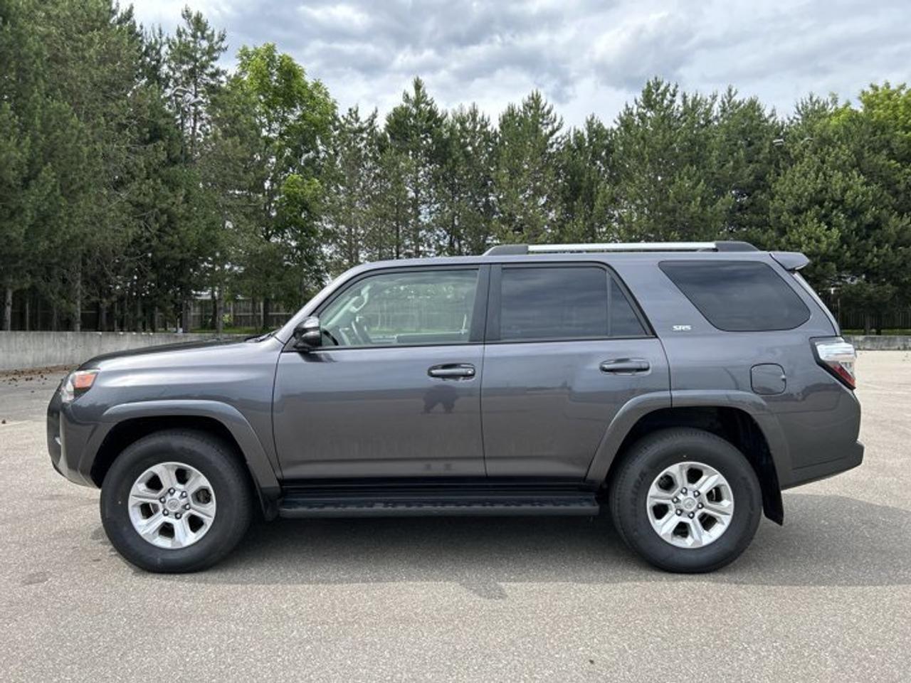 2023 Toyota 4Runner SR5 4WD | No Accidents | Leather Seats | Heated Steering Photo