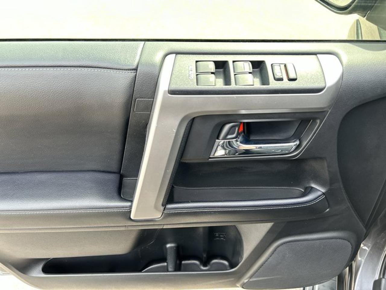 2023 Toyota 4Runner SR5 4WD | No Accidents | Leather Seats | Heated Steering Photo