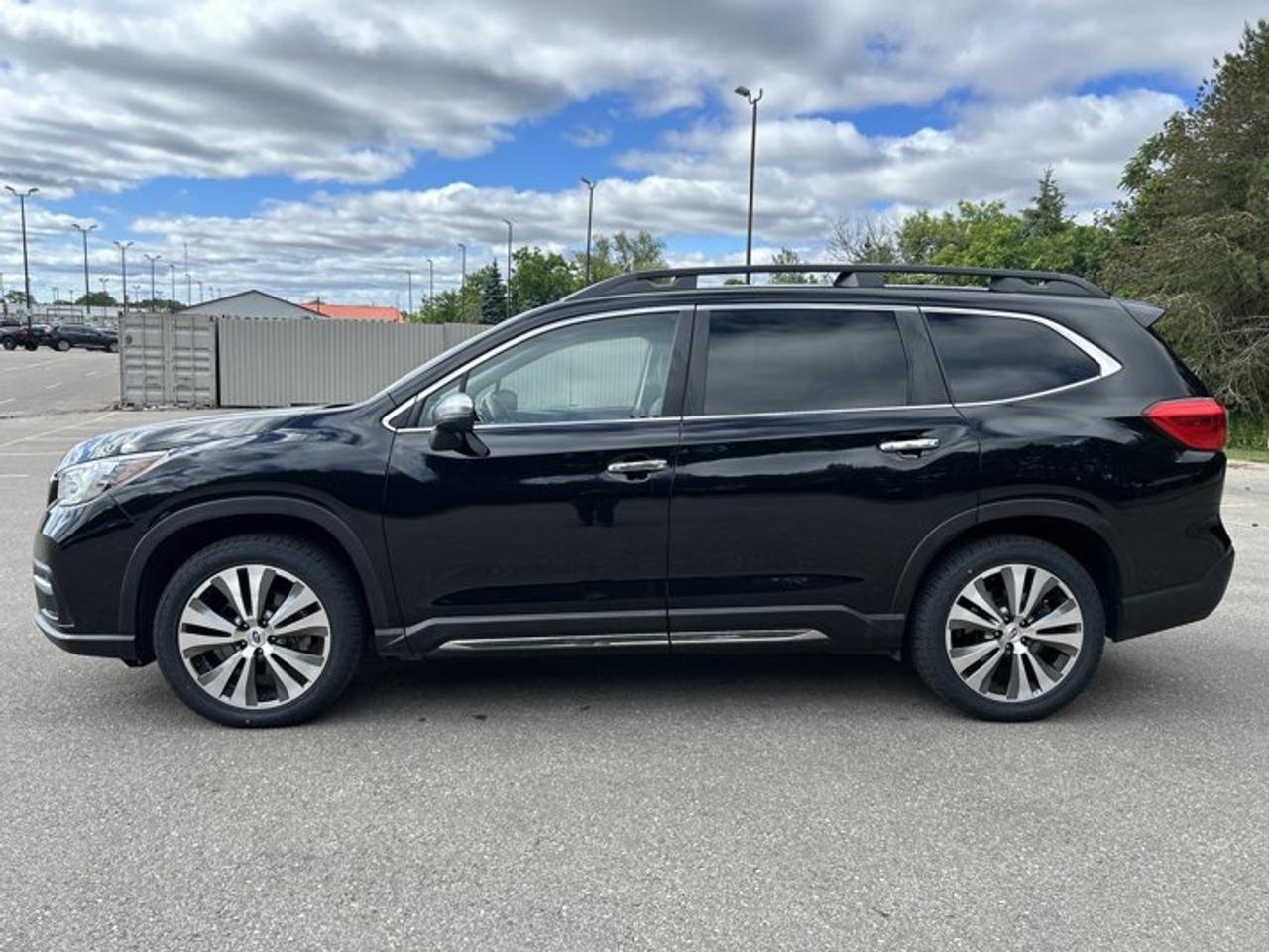 2021 Subaru ASCENT Touring | No Accidents | Panoramic Sunroof | Vent. Front Seats Photo