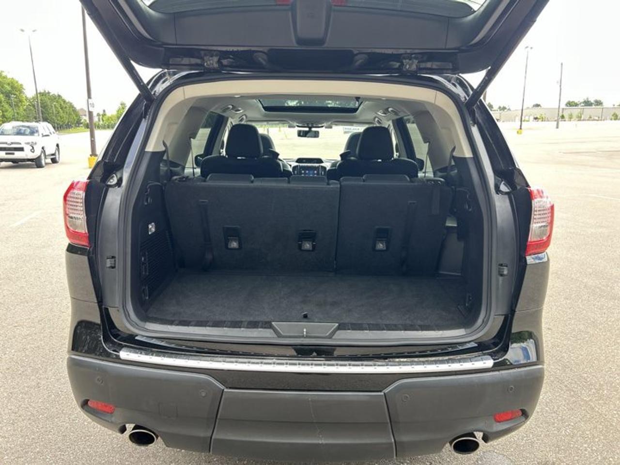 2021 Subaru ASCENT Touring | No Accidents | Panoramic Sunroof | Vent. Front Seats Photo