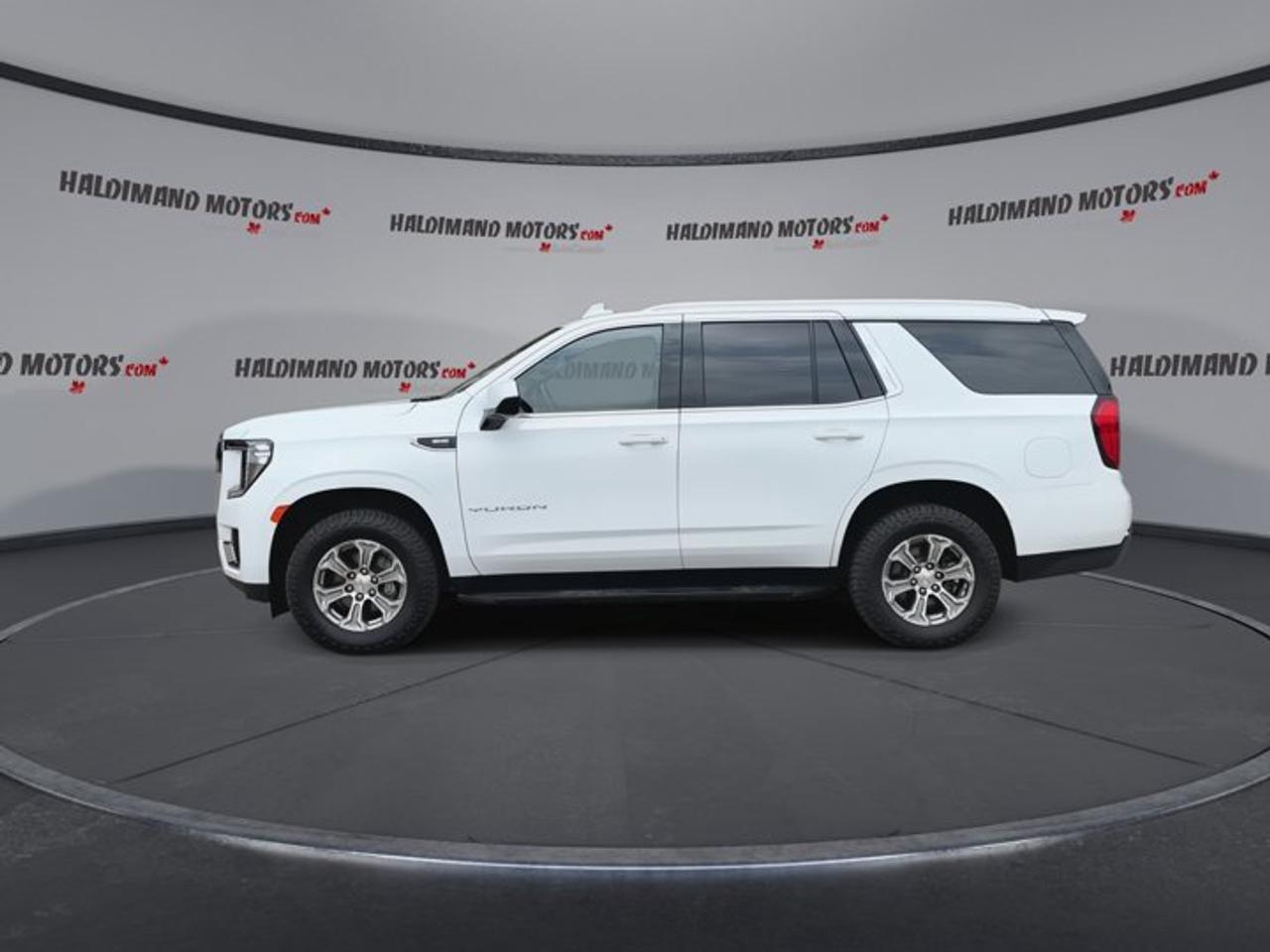 2023 GMC Yukon SLE 4WD | No Accidents Photo4