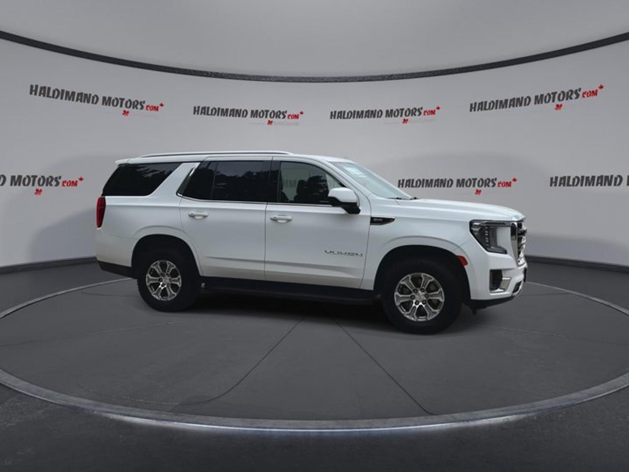 2023 GMC Yukon SLE 4WD | No Accidents Photo