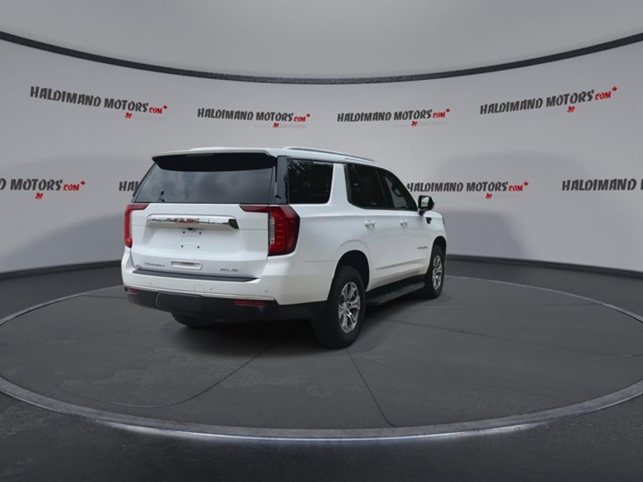 2023 GMC Yukon SLE 4WD | No Accidents Photo