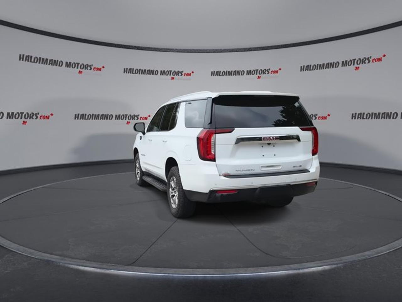 2023 GMC Yukon SLE 4WD | No Accidents Photo