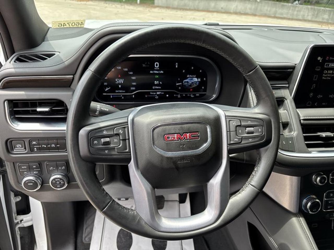 2023 GMC Yukon SLE 4WD | No Accidents Photo