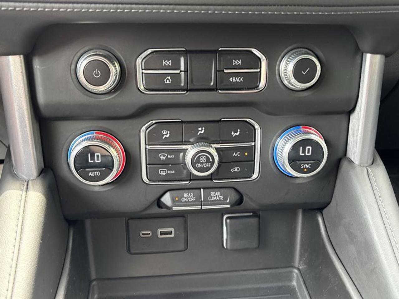 2023 GMC Yukon SLE 4WD | No Accidents Photo
