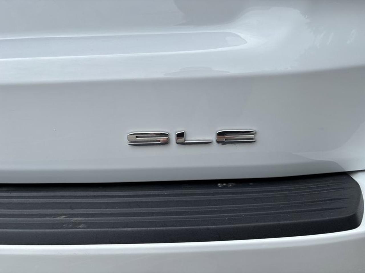 2023 GMC Yukon SLE 4WD | No Accidents Photo