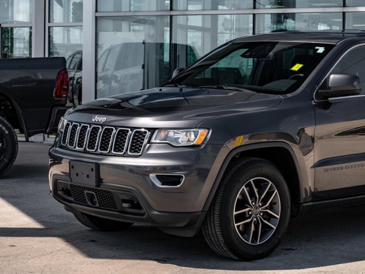 2021 Jeep Grand Cherokee Laredo Photo