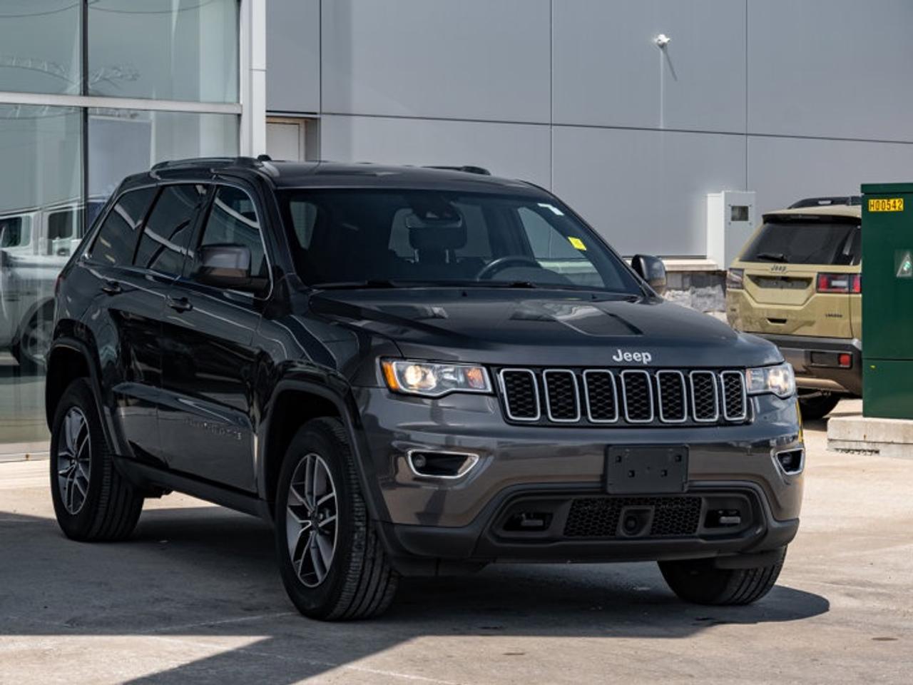 2021 Jeep Grand Cherokee Laredo Photo