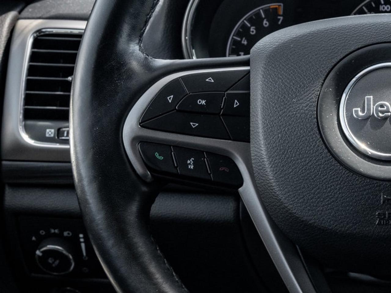 2021 Jeep Grand Cherokee Laredo Photo