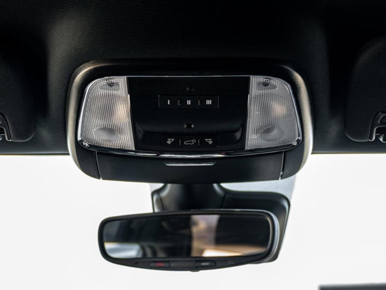 2021 Jeep Grand Cherokee Laredo Photo