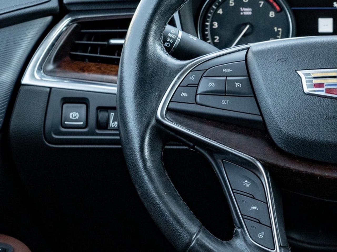 2022 Cadillac XT5 AWD Premium Luxury Photo