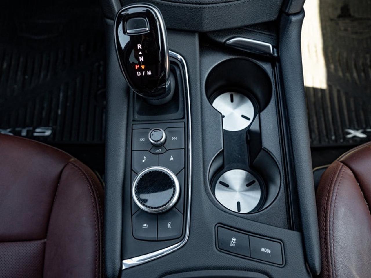 2022 Cadillac XT5 AWD Premium Luxury Photo