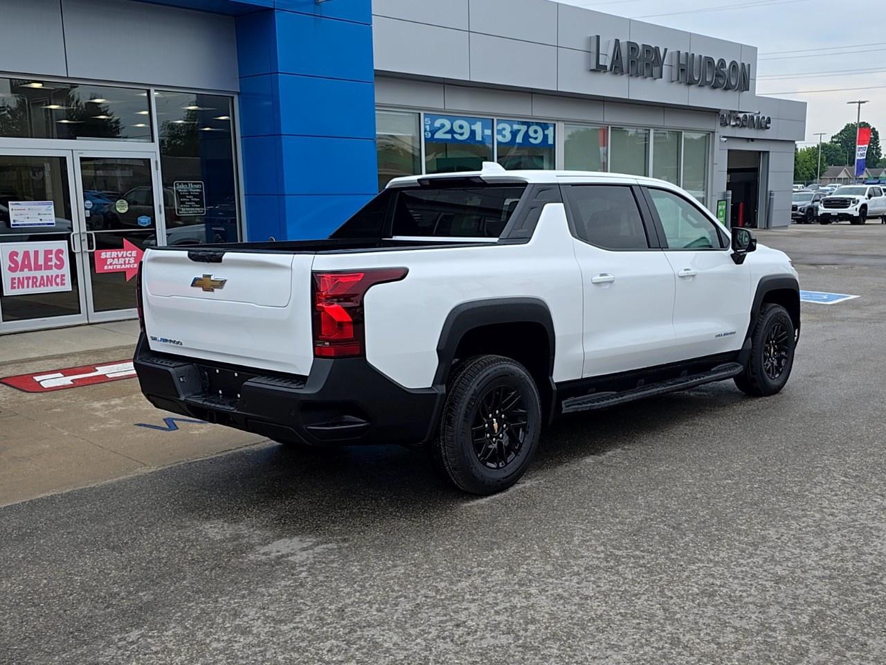 2026 Chevrolet Silverado EV e4WD Crew Cab Max Range Work Truck Photo2
