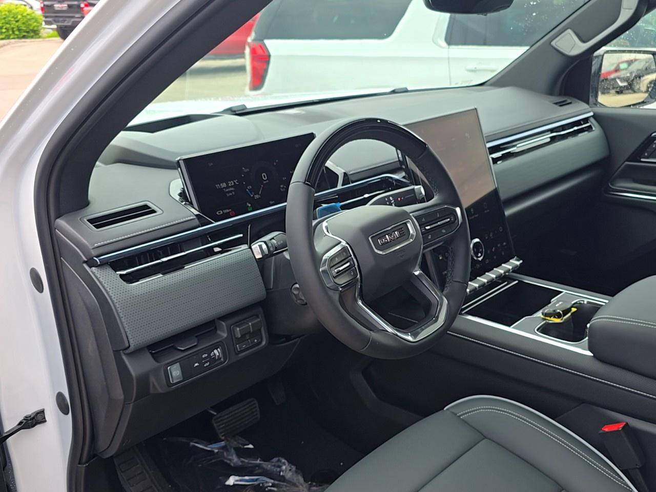 2026 GMC Sierra EV e4WD Crew Cab Max Range AT4 Photo