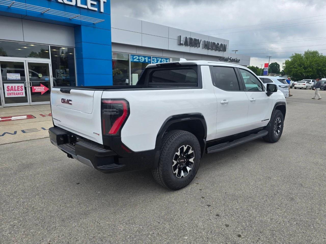 2026 GMC Sierra EV e4WD Crew Cab Max Range AT4 Photo