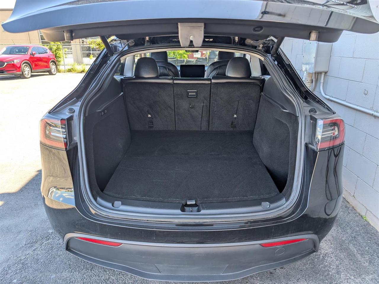 2023 Tesla Model Y LONG RANGE AWD - DUAL MOTOR Photo