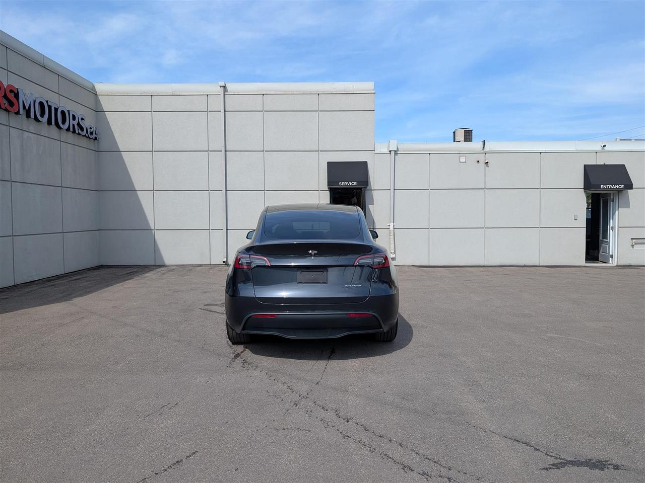 2024 Tesla Model Y LONG RANGE AWD - WHITE INTERIOR - DUAL MOTOR Photo