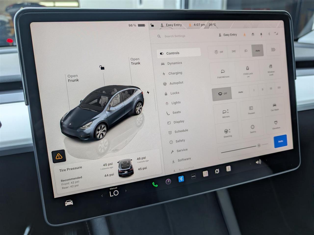 2024 Tesla Model Y LONG RANGE AWD - WHITE INTERIOR - DUAL MOTOR Photo
