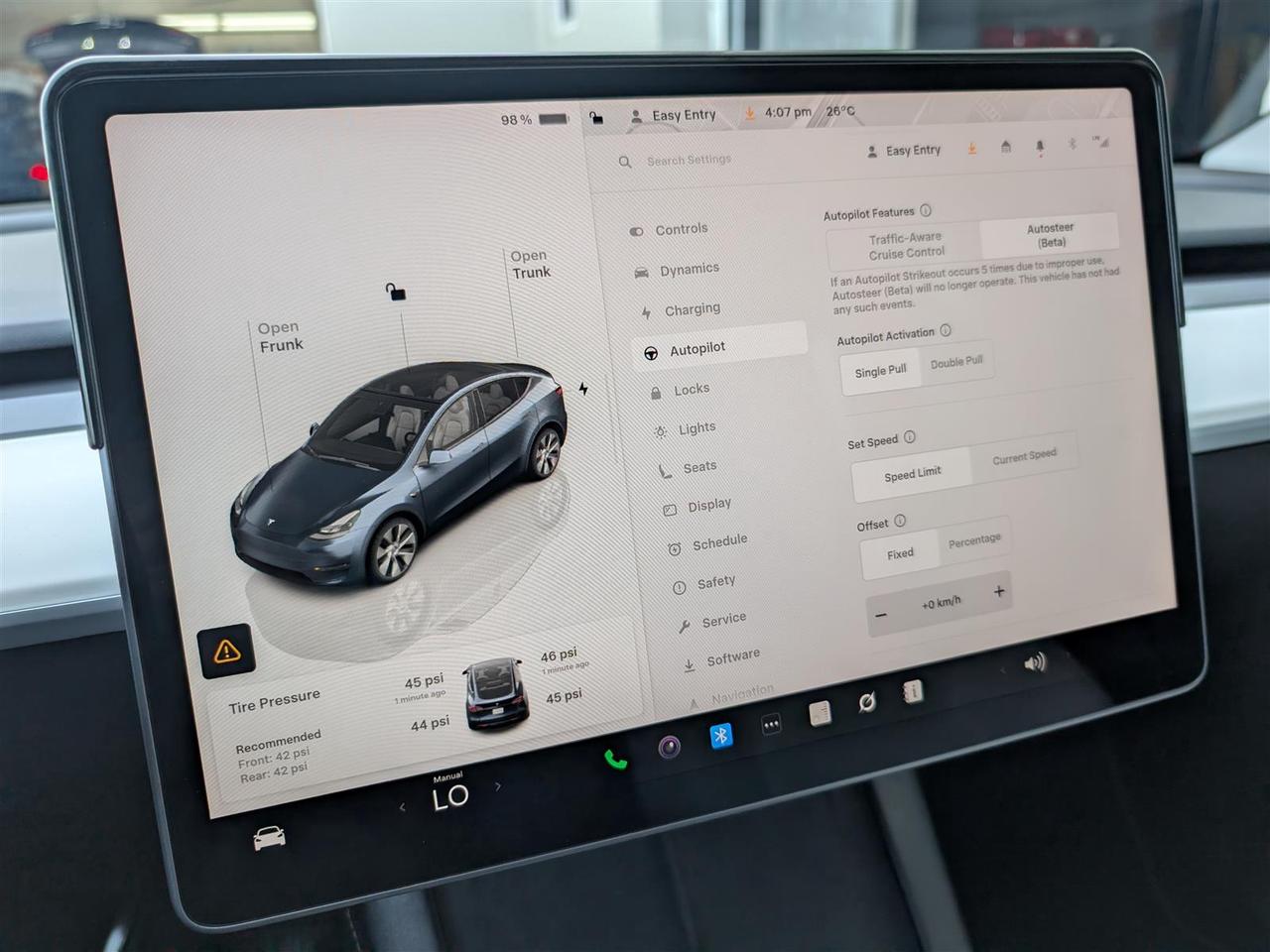 2024 Tesla Model Y LONG RANGE AWD - WHITE INTERIOR - DUAL MOTOR Photo