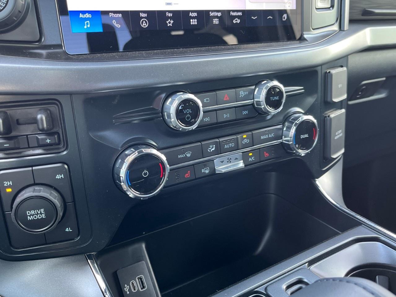 2026 Ford F-150 XLT 4WD SuperCrew 5.5' Box Photo