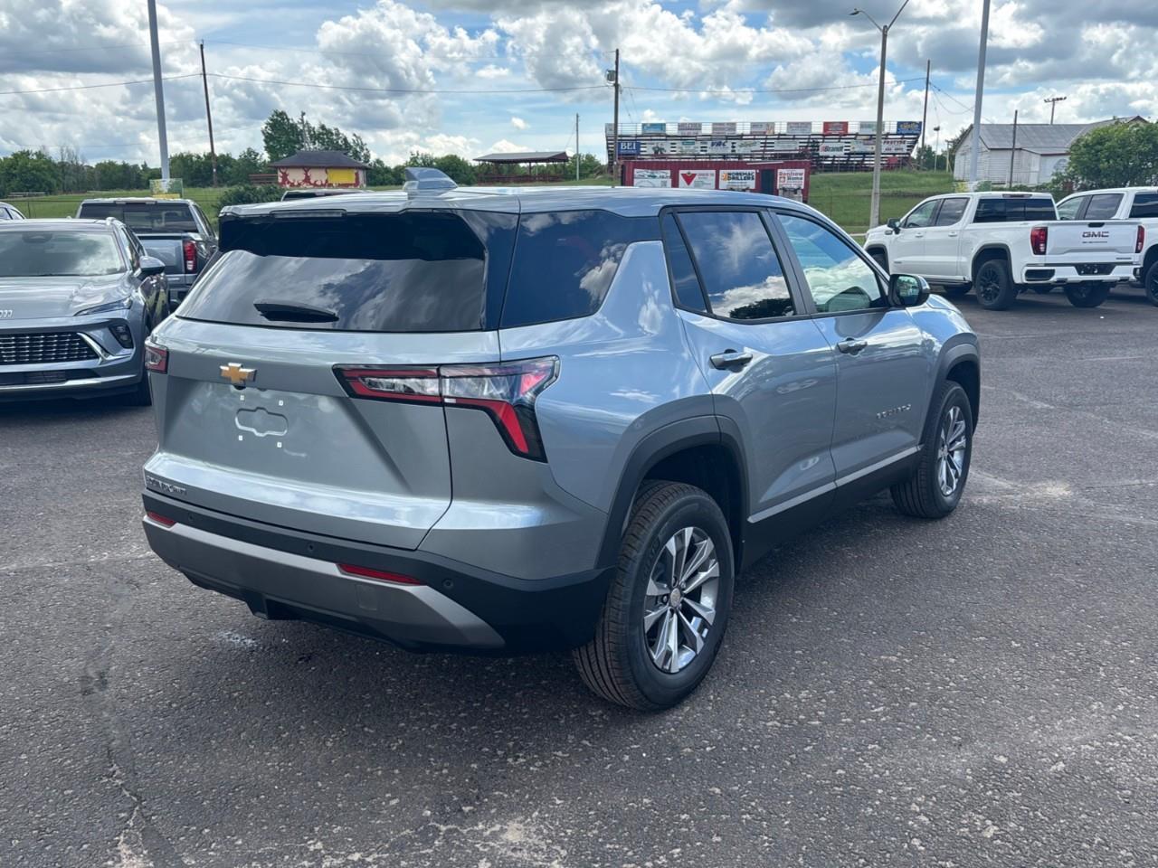 2026 Chevrolet Equinox LT Photo