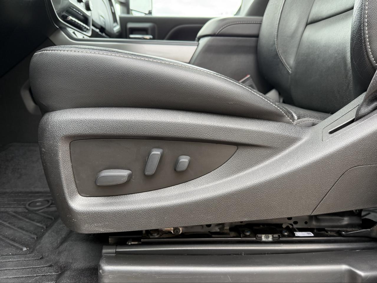 2018 Chevrolet Silverado 3500HD LTZ Photo