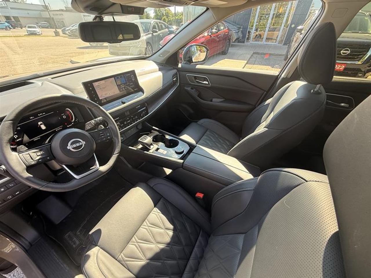 2024 Nissan Rogue AWD Platinum Photo