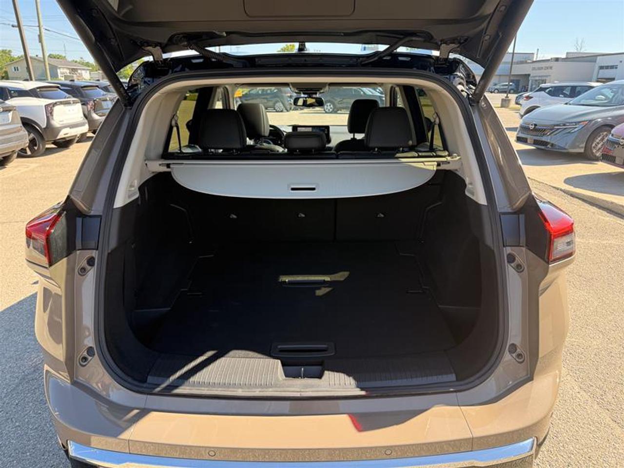 2024 Nissan Rogue AWD Platinum Photo