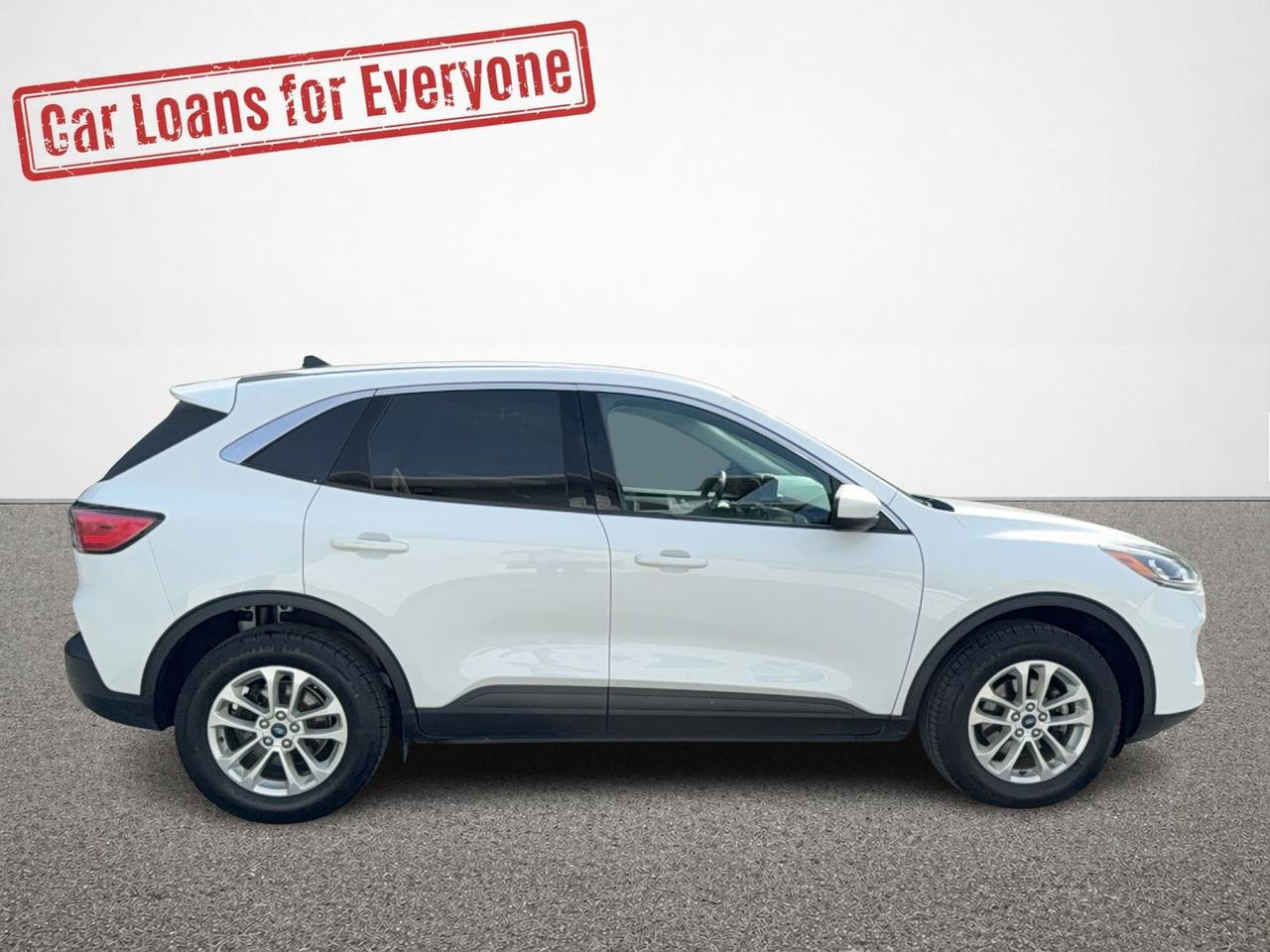 2020 Ford Escape SE Photo