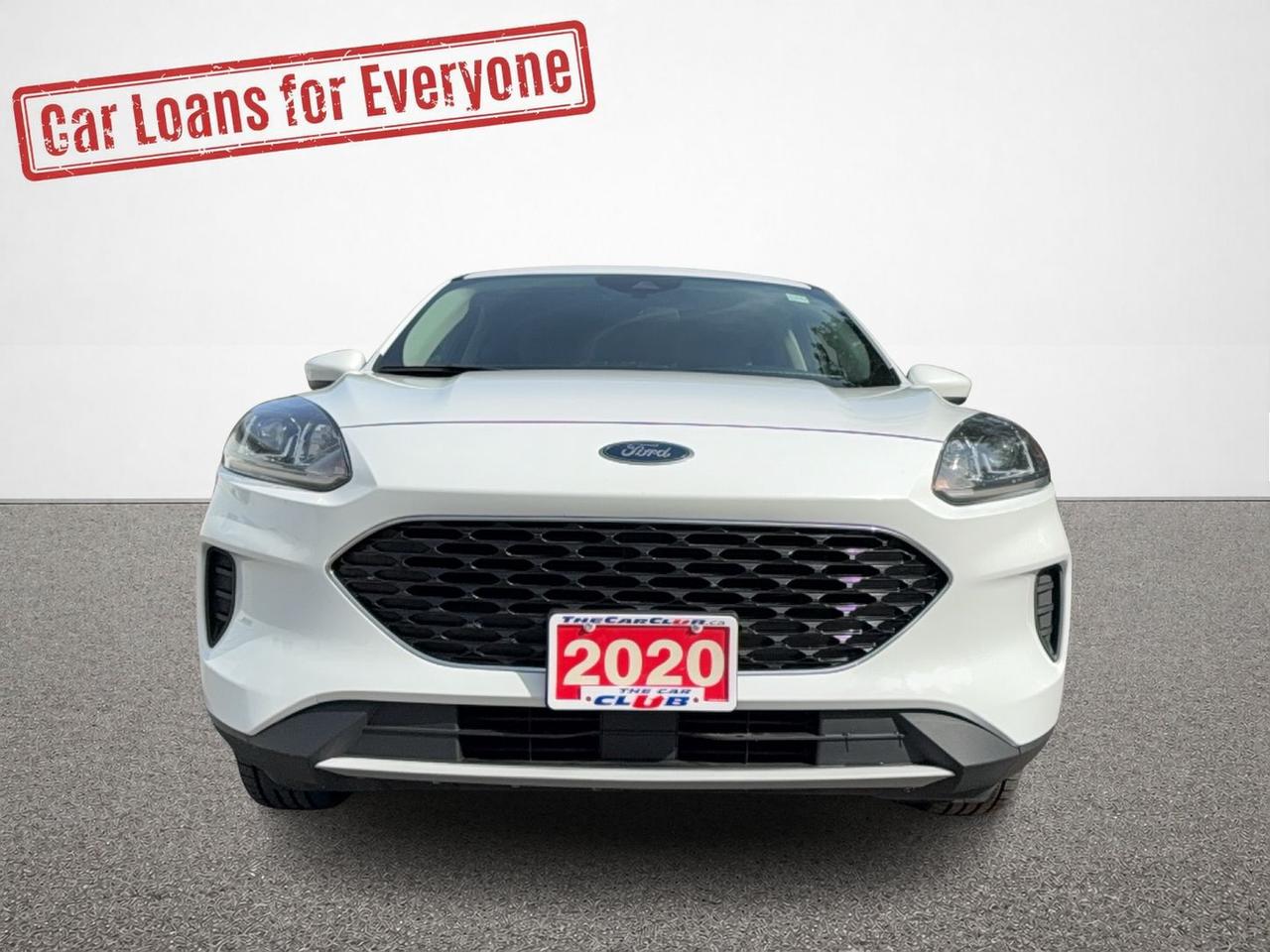 2020 Ford Escape SE Photo