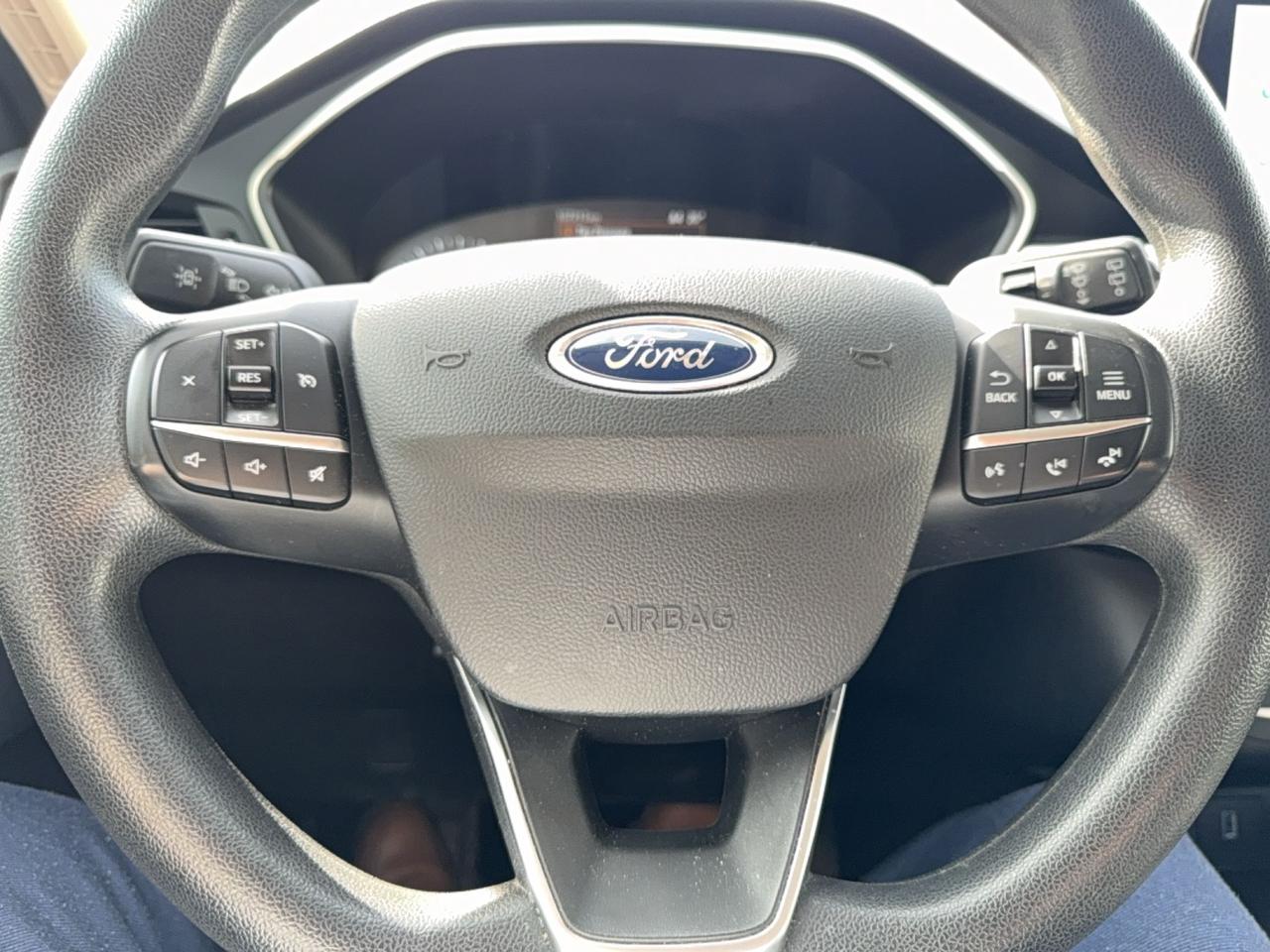 2020 Ford Escape SE Photo