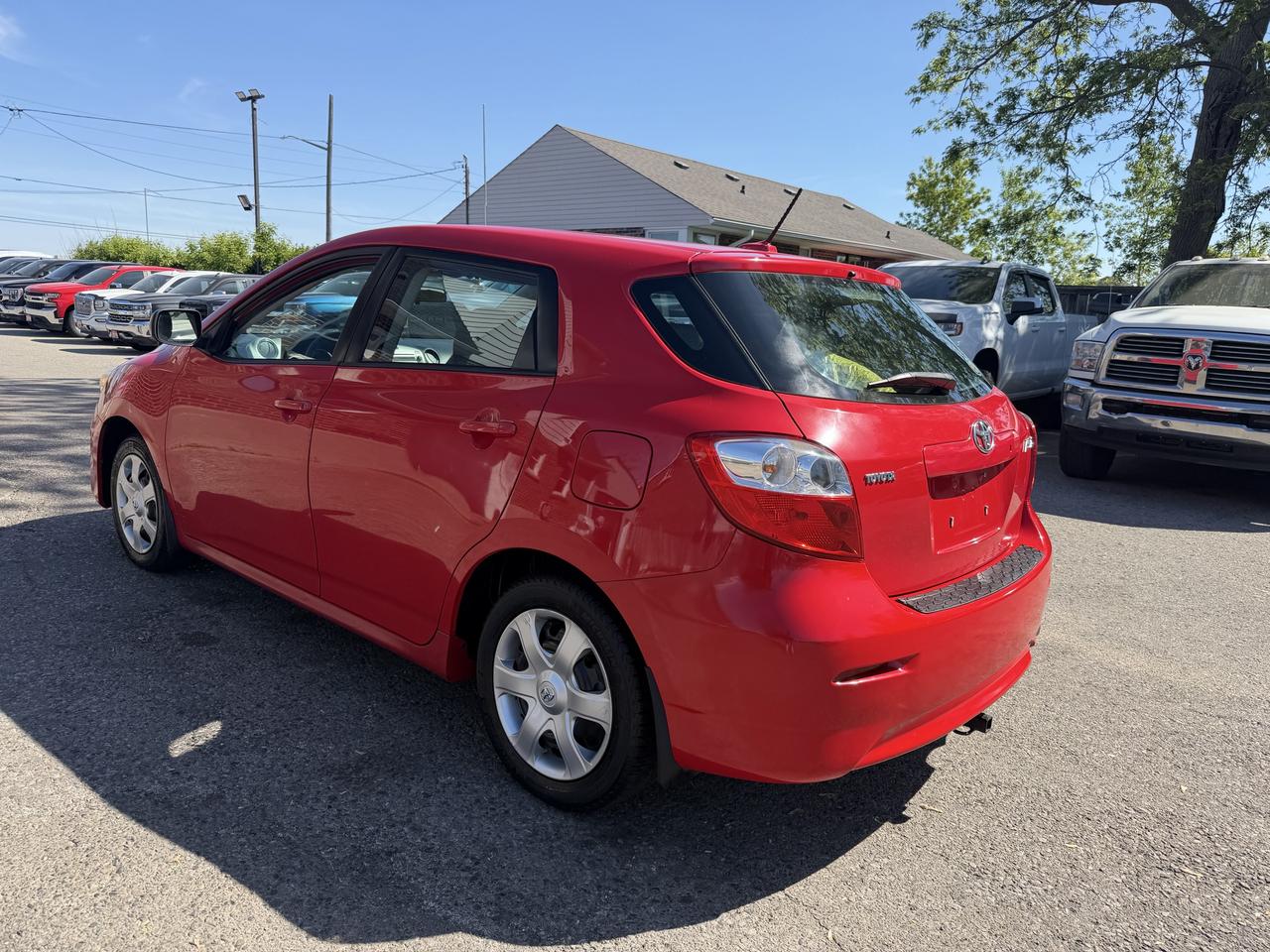 2010 Toyota Matrix Well Maintained Photo4