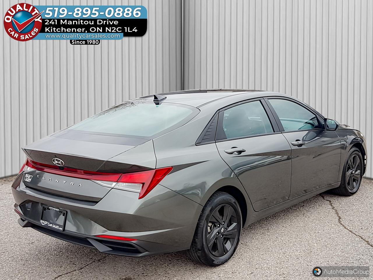 2023 Hyundai Elantra Preferred *HEATED SEATS* Photo