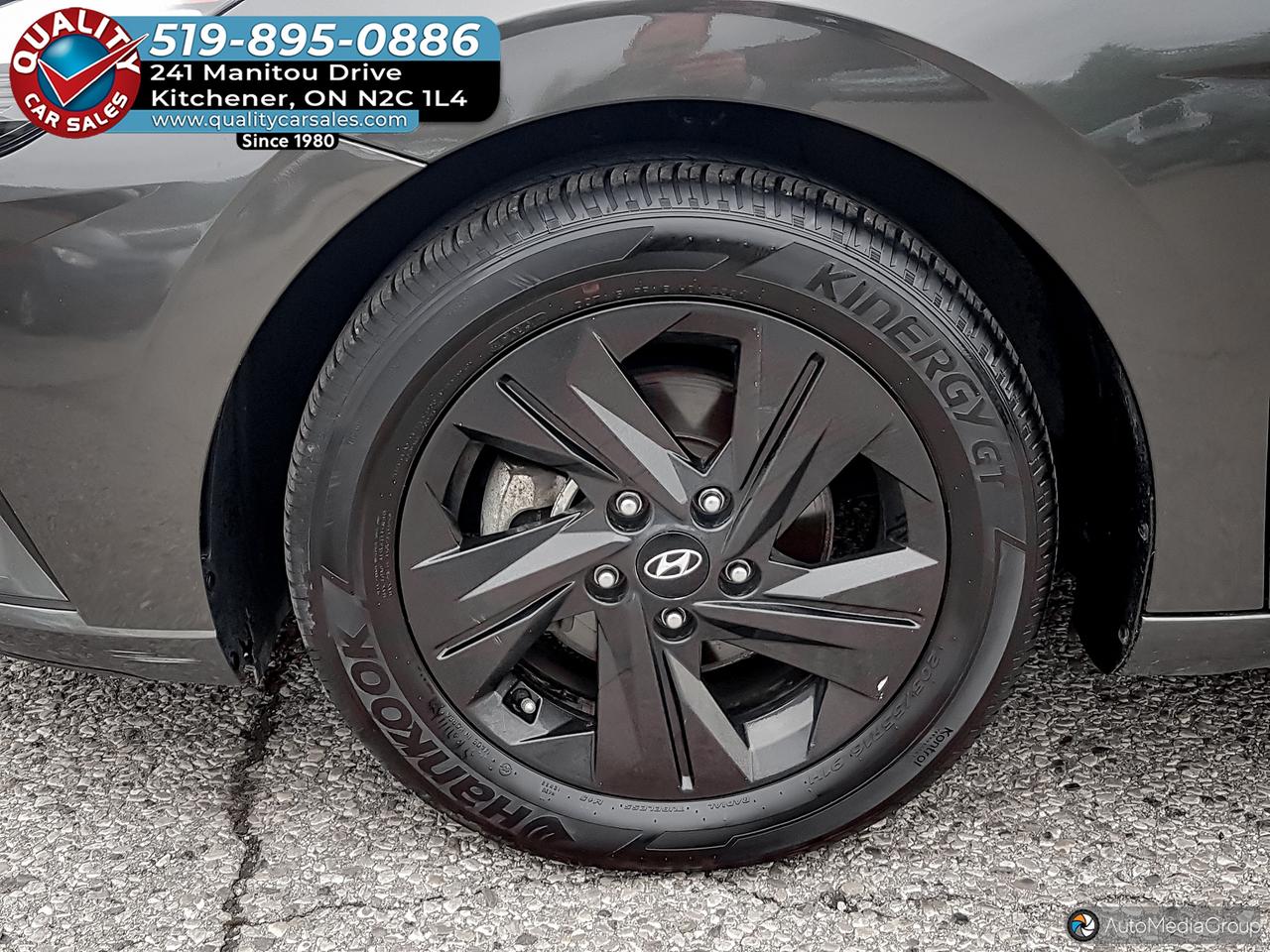 2023 Hyundai Elantra Preferred *HEATED SEATS* Photo