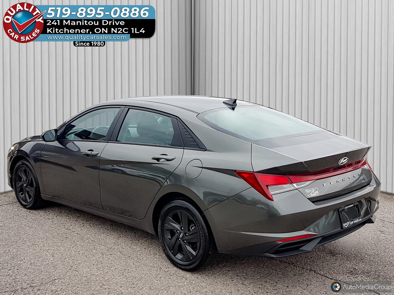 2023 Hyundai Elantra Preferred *HEATED SEATS* Photo
