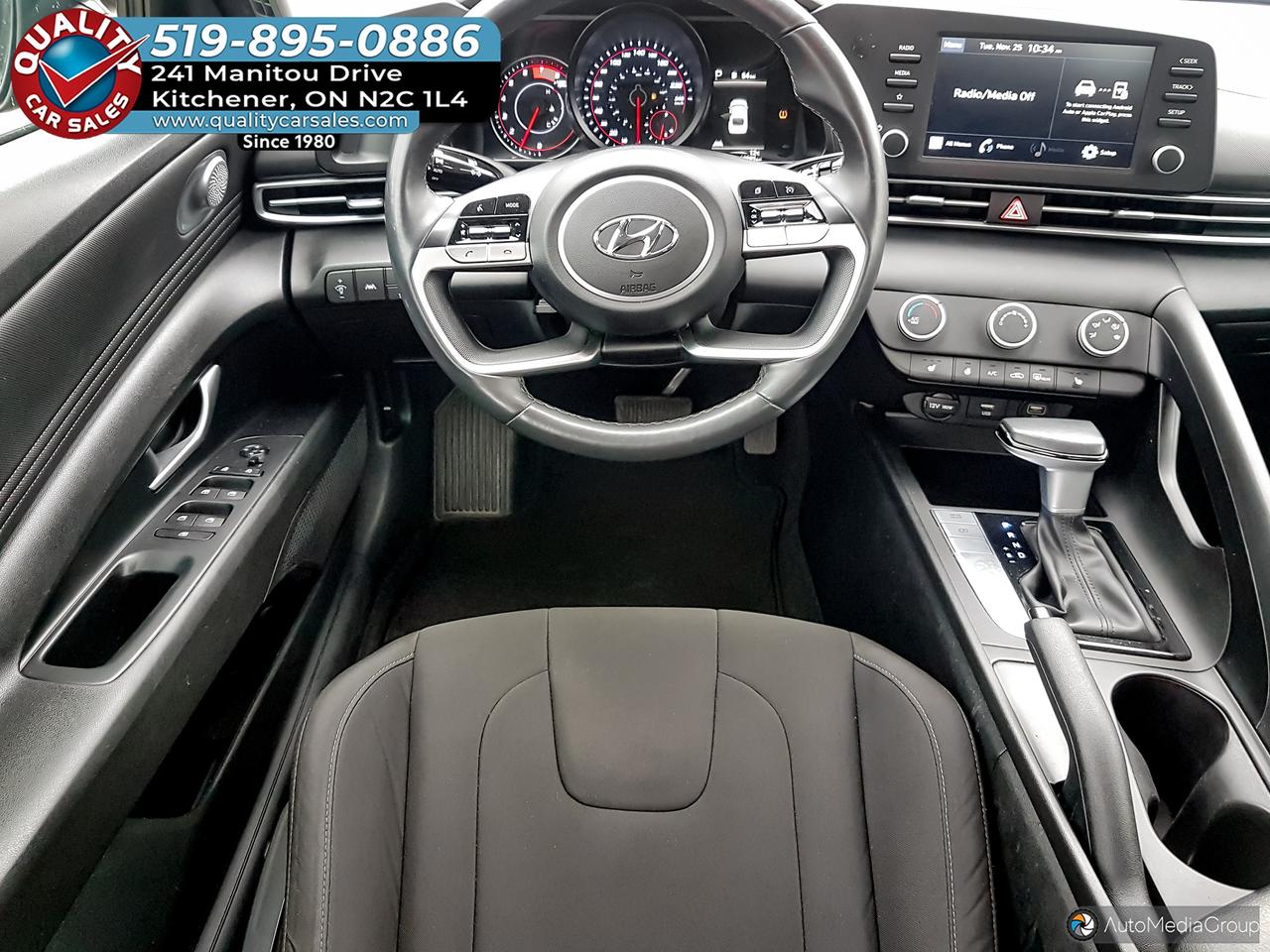 2023 Hyundai Elantra Preferred *HEATED SEATS* Photo