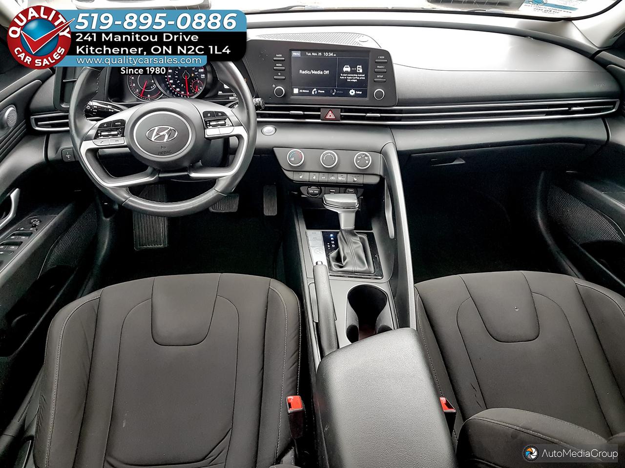 2023 Hyundai Elantra Preferred *HEATED SEATS* Photo