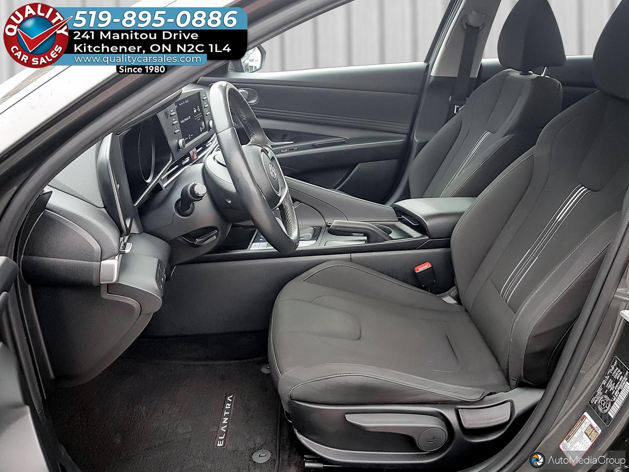 2023 Hyundai Elantra Preferred *HEATED SEATS* Photo