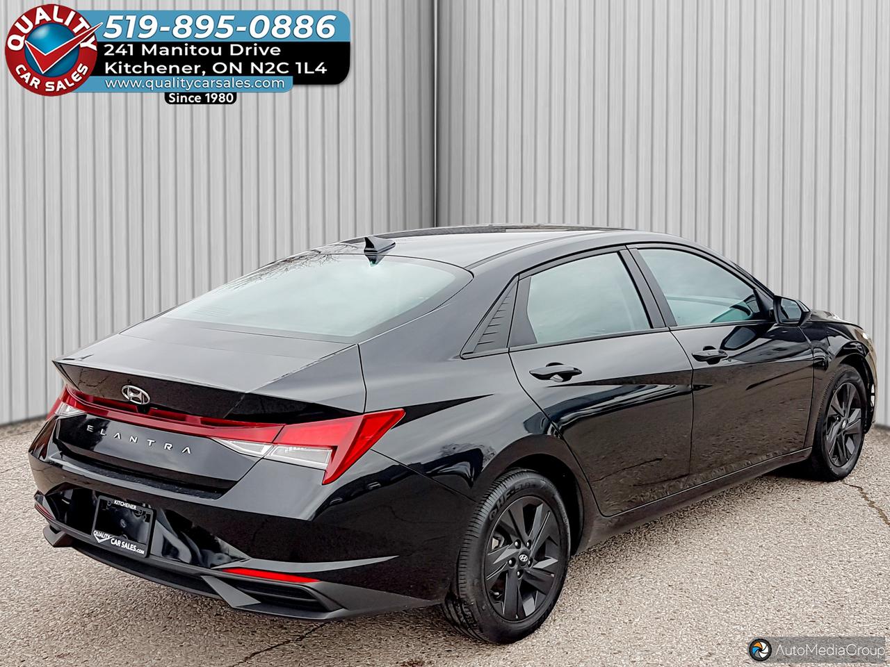 2023 Hyundai Elantra Preferred *HEATED SEATS* Photo3
