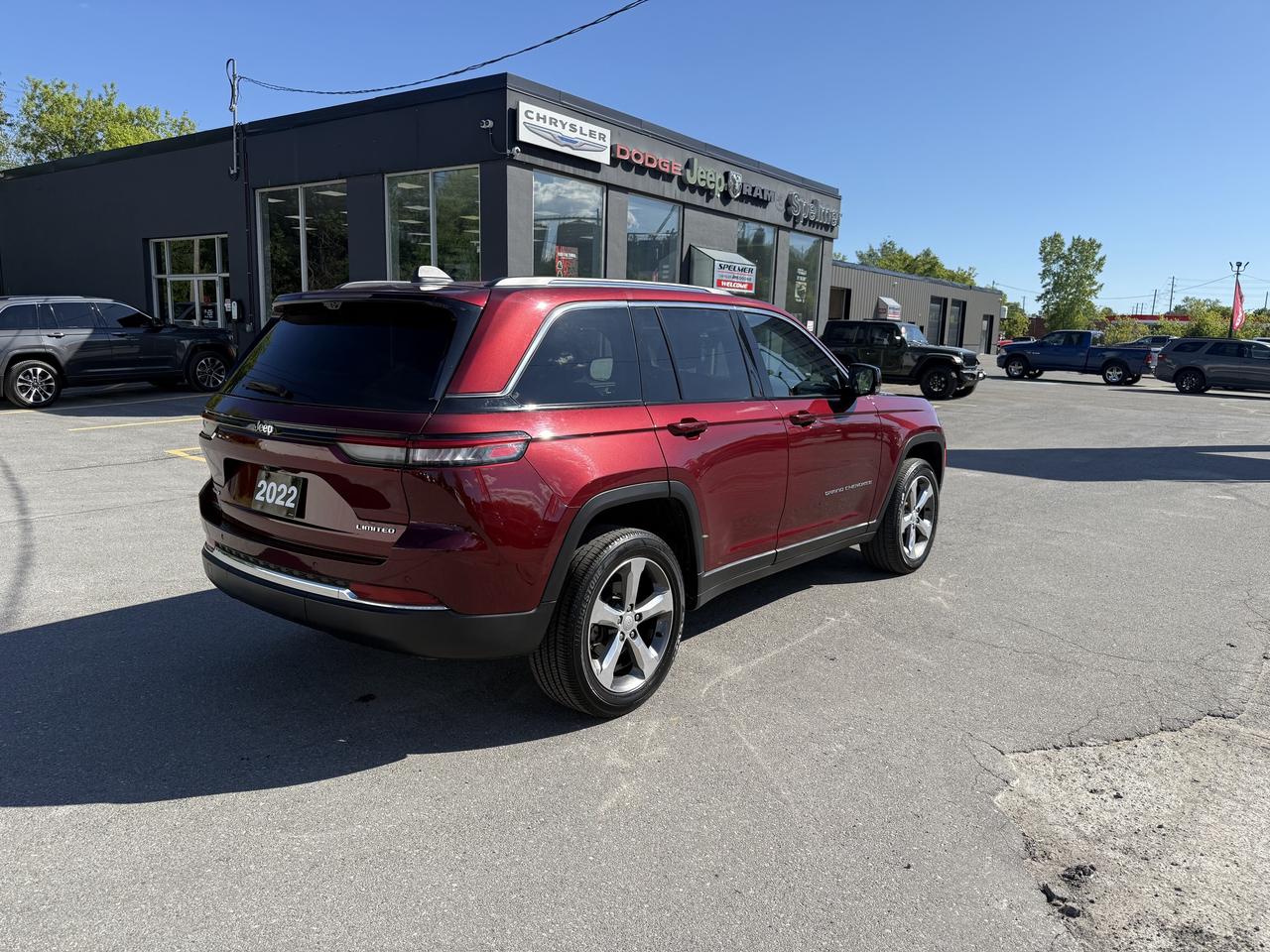 2022 Jeep Grand Cherokee Limited - Extended Warranty to 06/27 - Lux Tech II Photo4