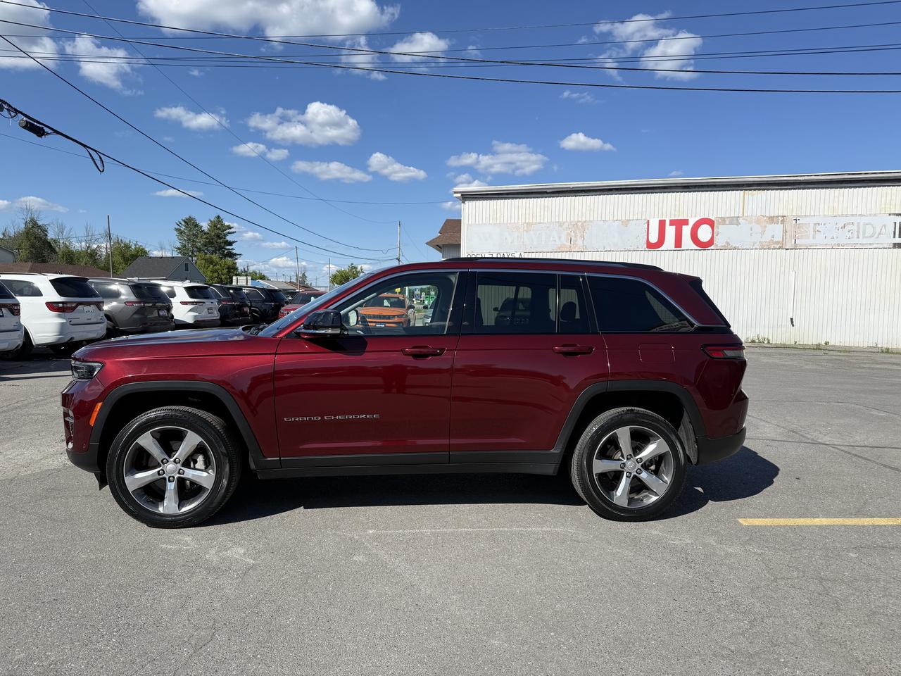 2022 Jeep Grand Cherokee Limited - Extended Warranty to 06/27 - Lux Tech II Photo