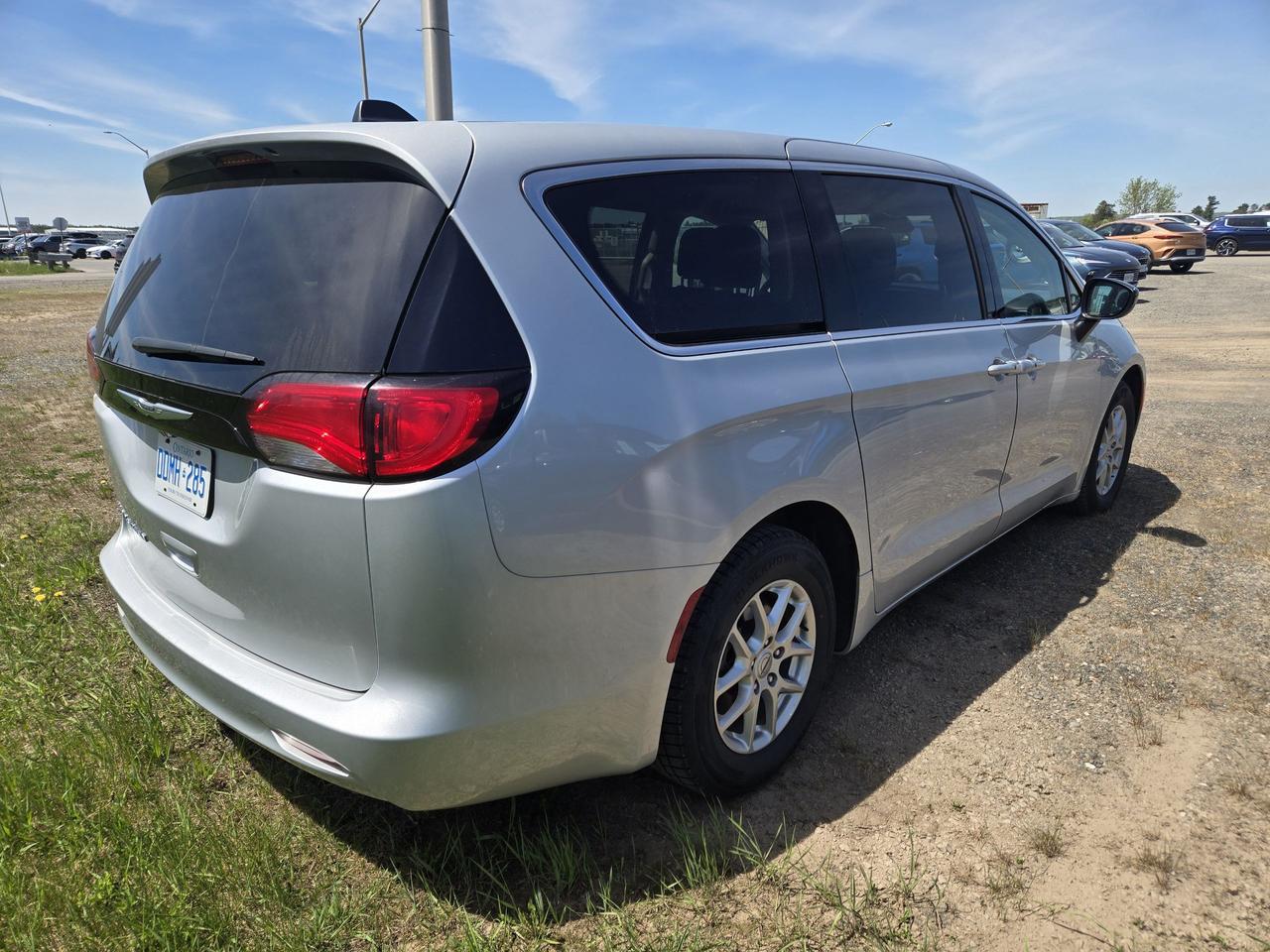 2024 Chrysler Grand Caravan SXT Photo3